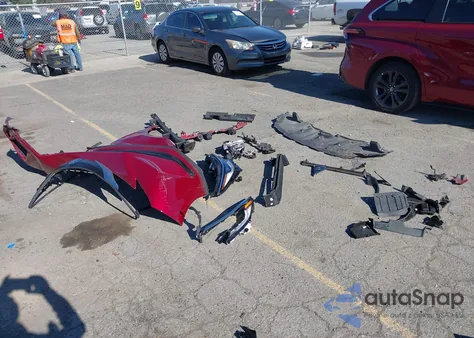 2022 Toyota Sienna Xse z USA, uszkodzony, nr VIN 5TDDRKEC6NS077062